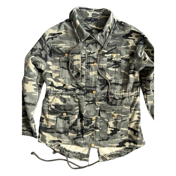 Vici Fate Camo Print Utility Denim Jacket Coat Size Small - Picture 2 of 12